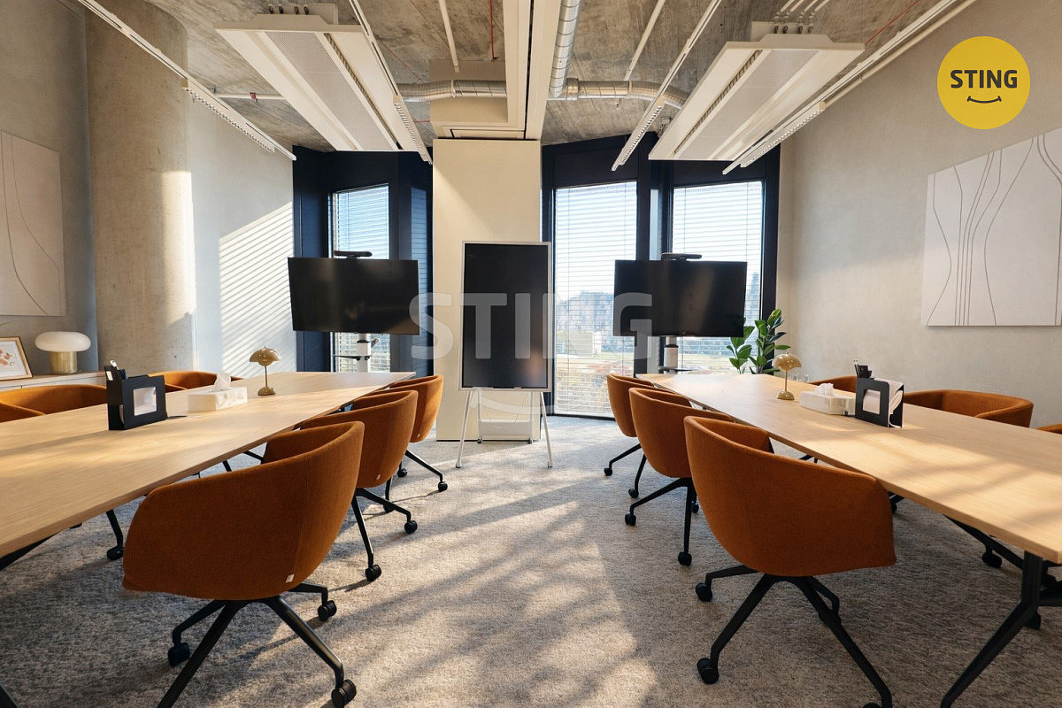 Pronájem kanceláře 4 400 m² – fotografie 3