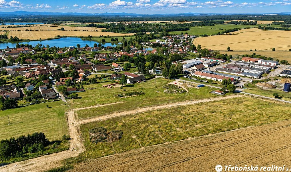 Prodej komerčního pozemku 7 564 m², Třeboň – náhled fotky 3
