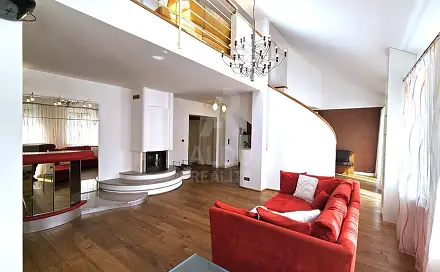 Prodej bytu atypického 255 m², B. Smetany, České Budějovice - České Budějovice 3