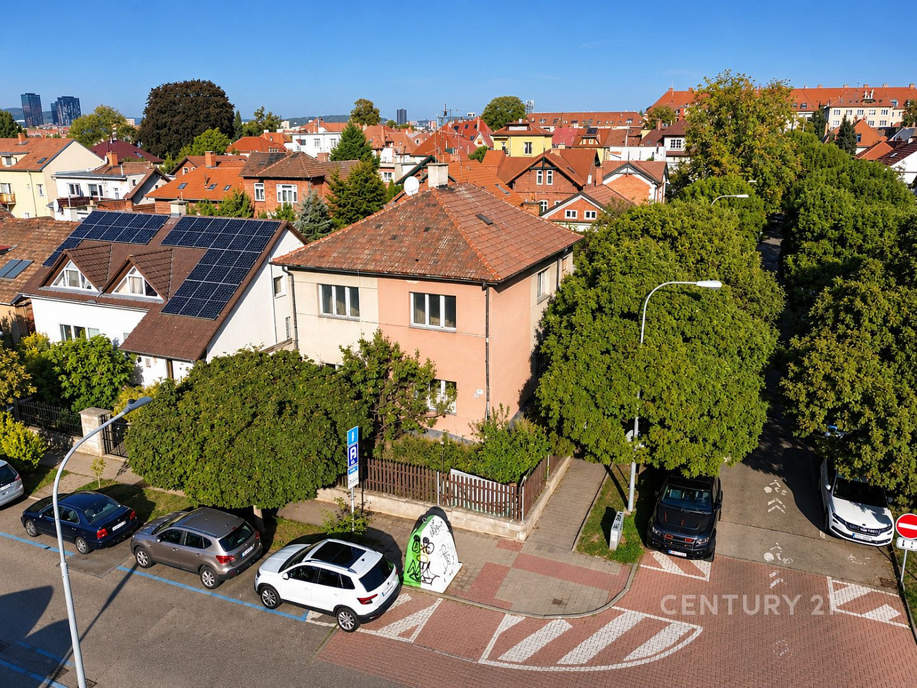 Prodej domu 240 m² s pozemkem 402 m²