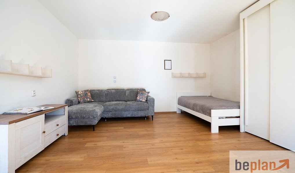 Prodej bytu 3+1 76 m², Kamenice – náhled fotky 2