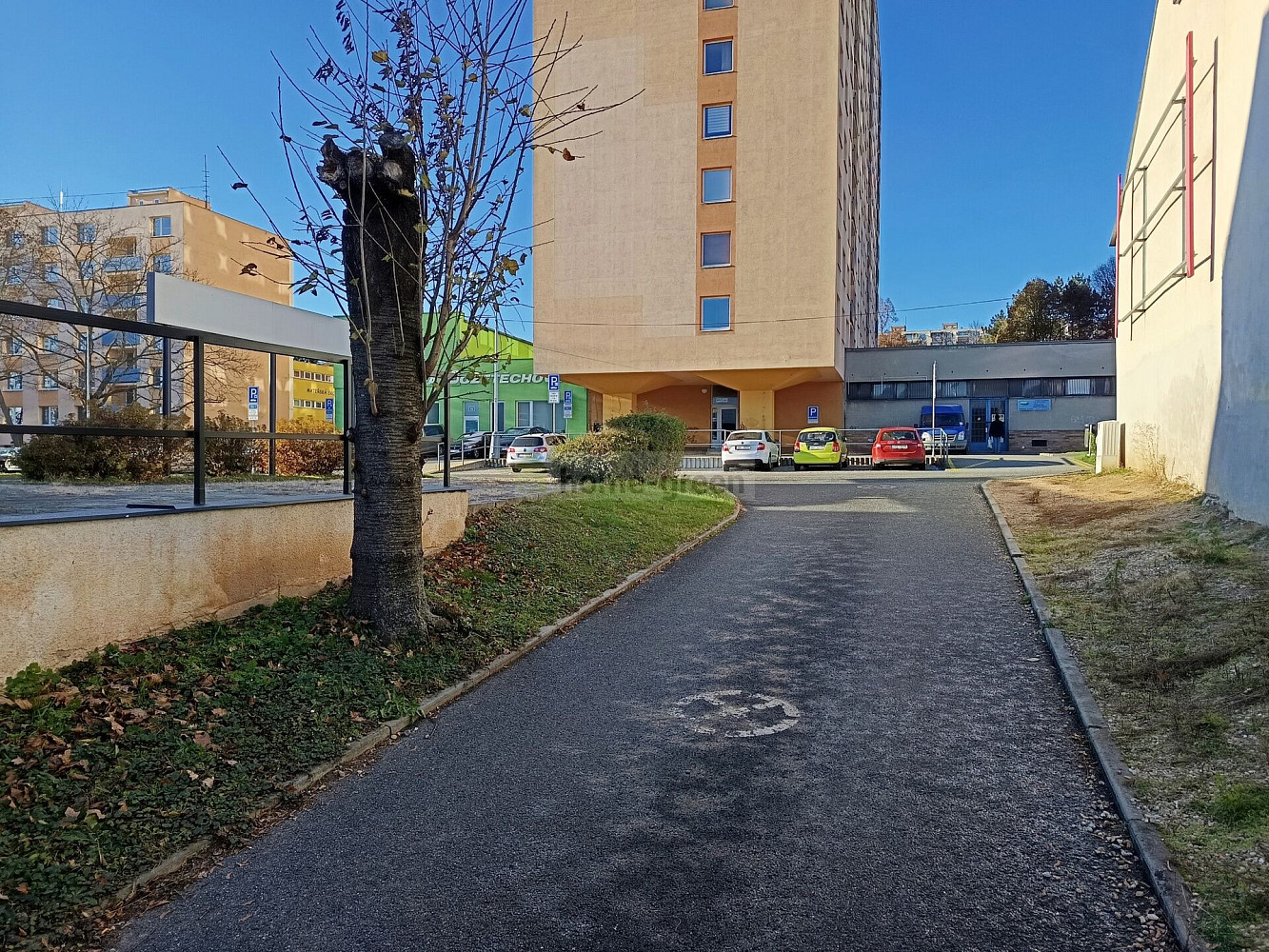 Prodej skladovacích prostor 600 m² – fotografie 3