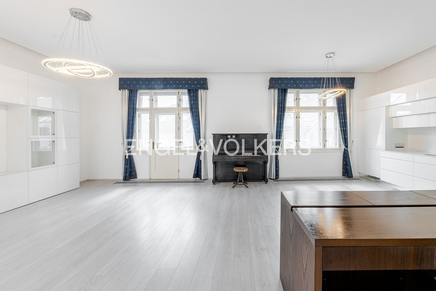 Pronájem bytu 2+kk 81 m² – fotografie 4