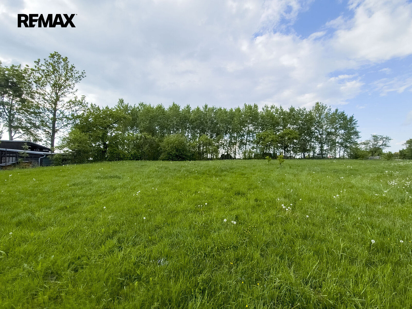 Prodej stavebního pozemku 966 m² – fotografie 5