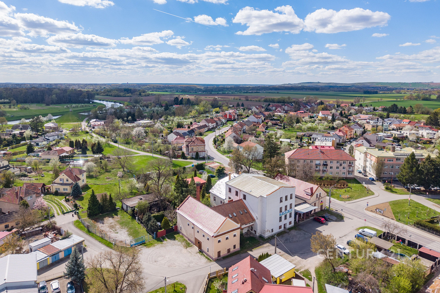 Prodej skladovacích prostor 2 212 m² – fotografie 2