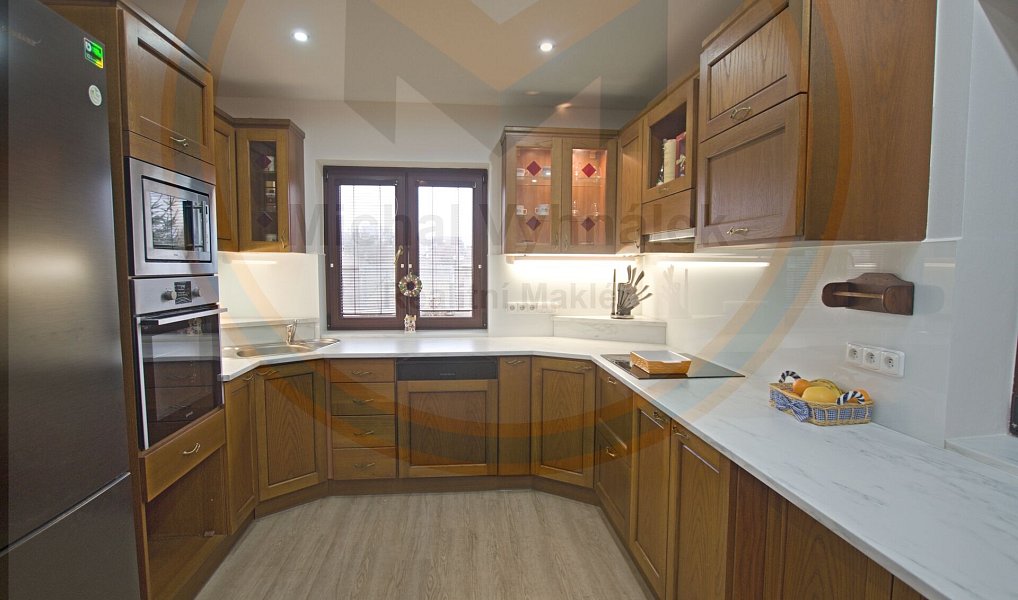 Prodej domu 154 m² s pozemkem 1 244 m², Tišice – náhled fotky 5