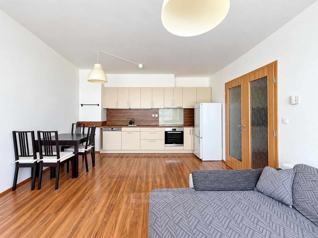 Pronájem bytu 2+kk 58 m² – fotografie 3