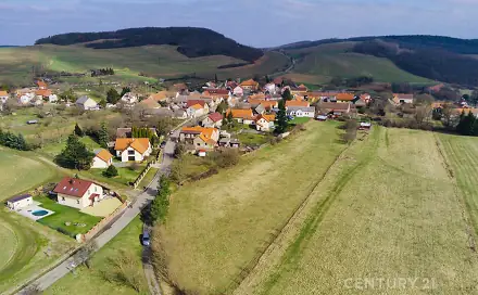 Prodej stavebního pozemku 10 549 m², Vinařice, okres Beroun