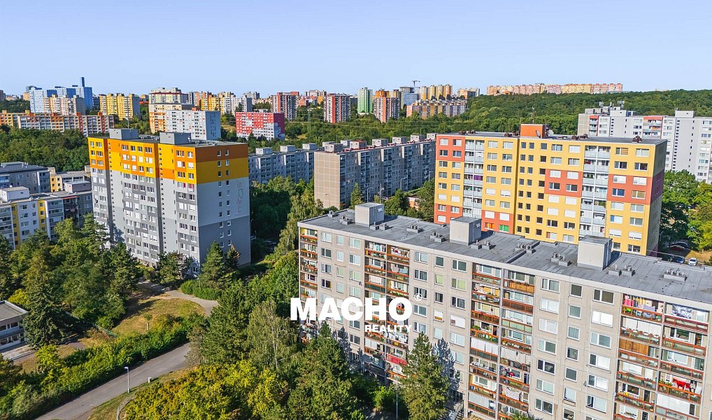 Prodej bytu 3+1 77 m², Praha – náhled fotky 25