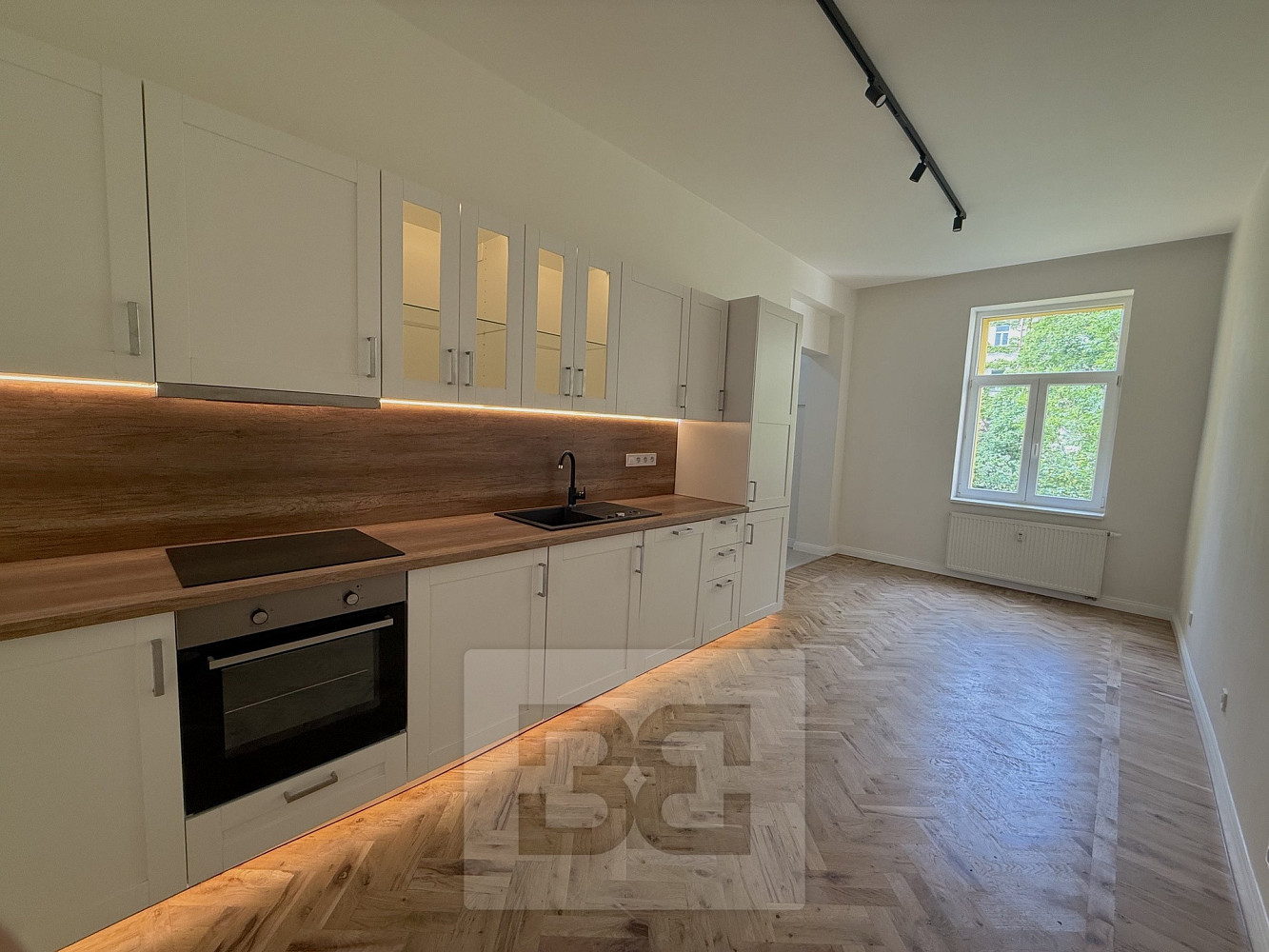Pronájem bytu 2+kk 44 m² — photo 3