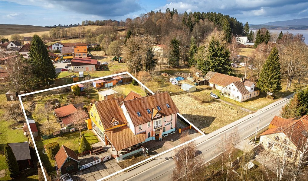 Prodej ubytovacího objektu 500 m², Černá v Pošumaví – náhled fotky 3