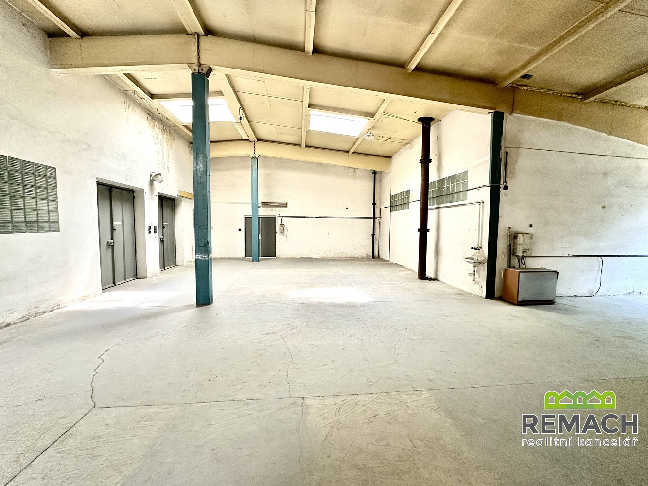 Pronájem skladovacích prostor 1 123 m² – fotografie 5