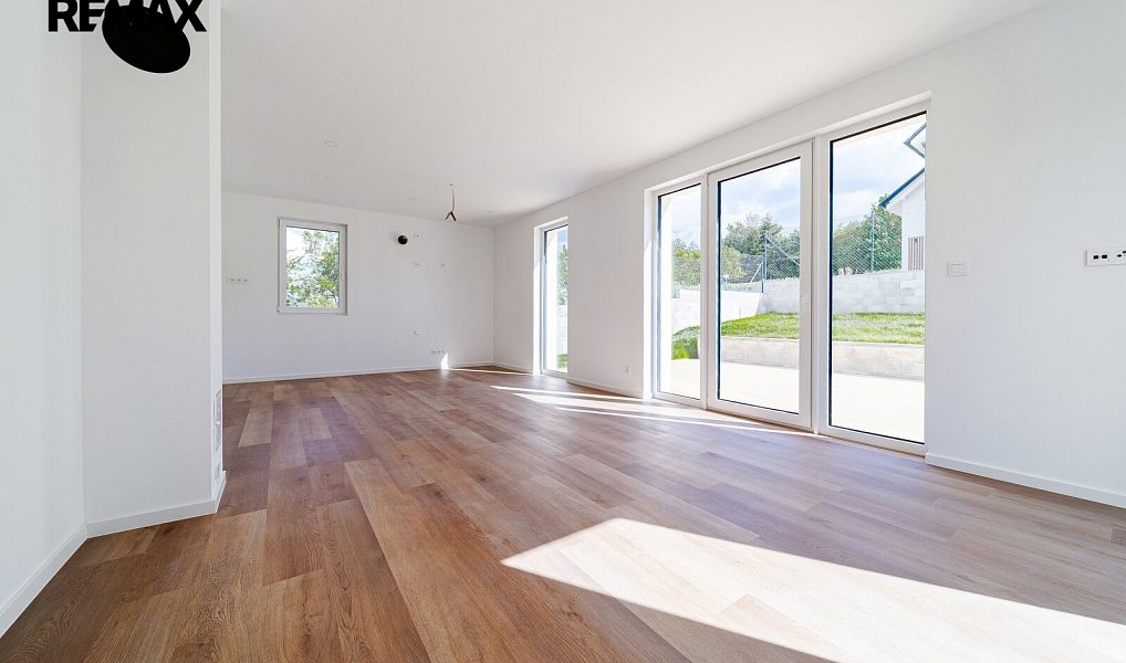 Prodej domu 138 m² s pozemkem 282 m², Lysice – náhled fotky 14