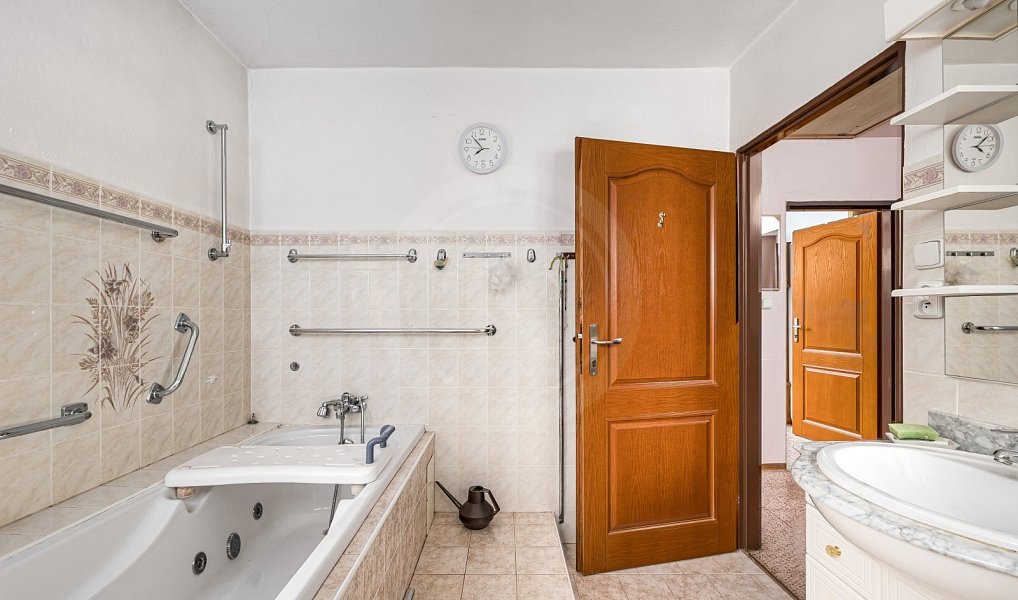 Prodej domu 160 m² s pozemkem 261 m², České Budějovice – náhled fotky 28