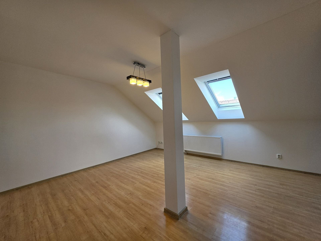 Pronájem bytu 2+kk 61 m² – fotografie 2