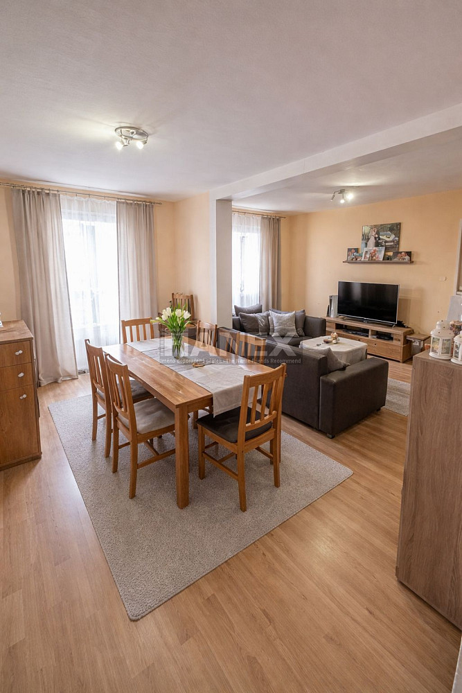 3-soban stan, 104 m²