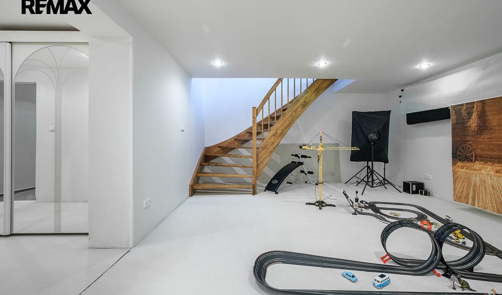 Prodej domu 205 m² s pozemkem 634 m², Smolnice – náhled fotky 13