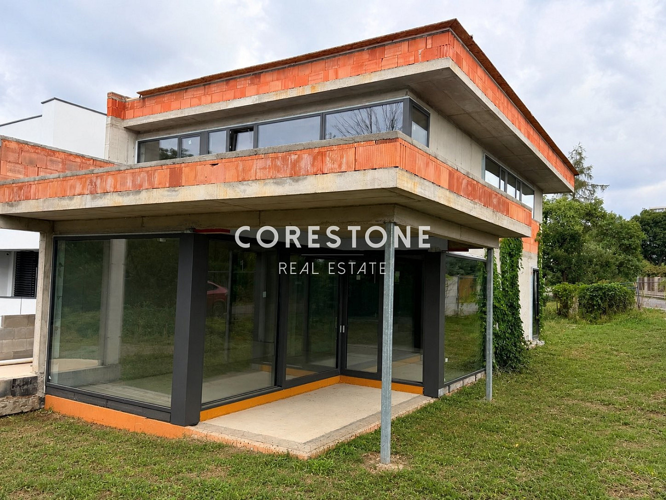 Prodej domu 420 m² s pozemkem 681 m² – fotografie 2
