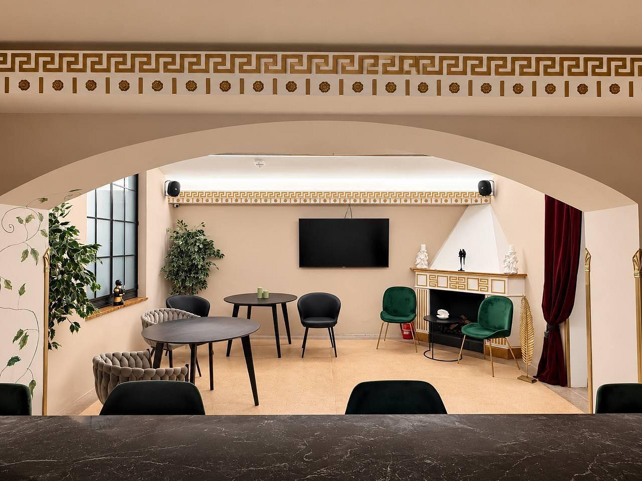 Pronájem obchodních prostor 256 m²