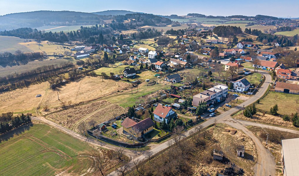 Prodej stavebního pozemku 1 219 m², Cetyně – náhled fotky 2