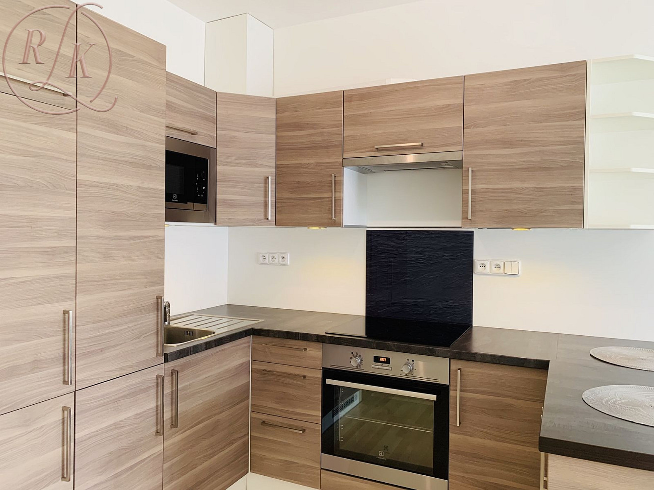 Pronájem bytu 1+kk 35 m² — photo 3