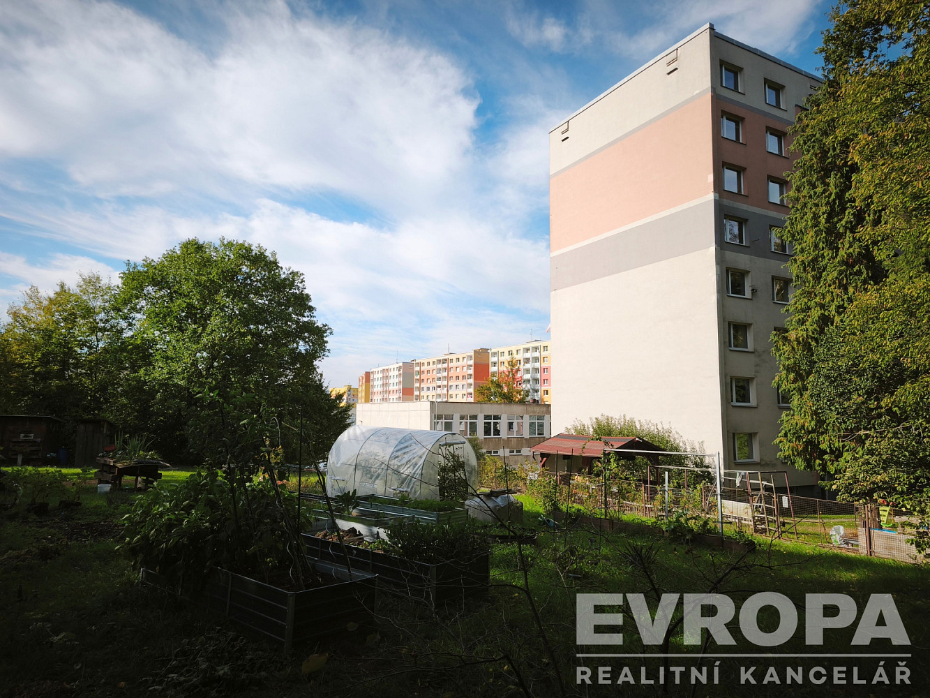 Prodej stavebního pozemku 1 243 m² – fotografie 3