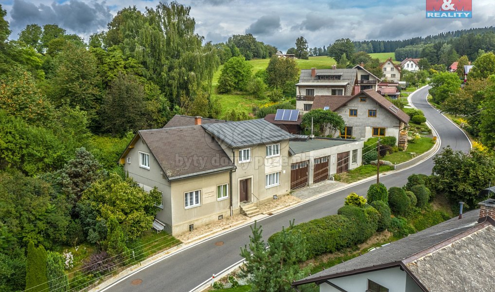 Prodej domu 246 m² s pozemkem 605 m², Jesenný – náhled fotky 7