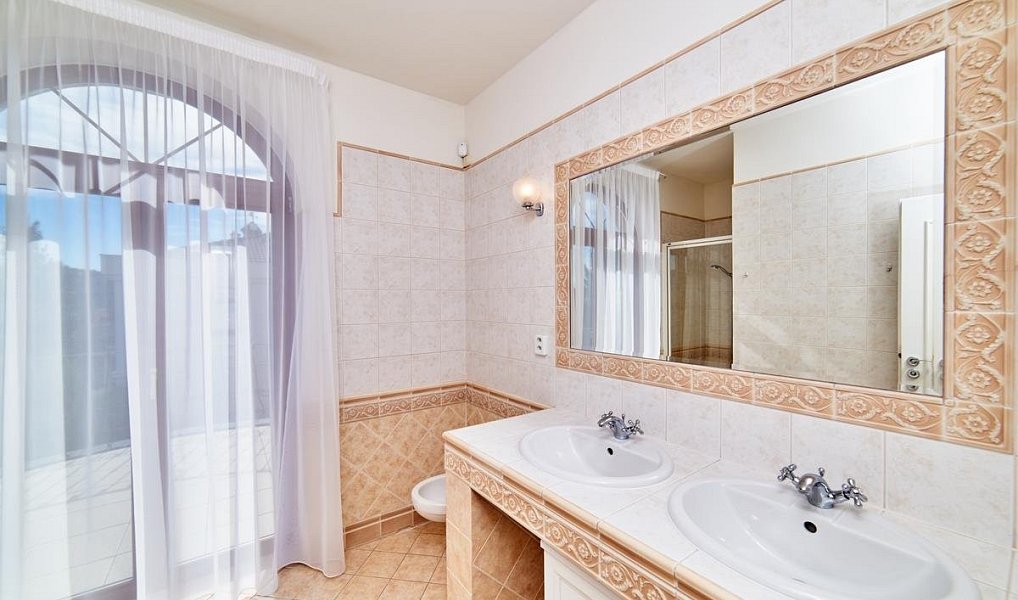 Pronájem domu 254 m² s pozemkem 779 m², Praha – náhled fotky 16