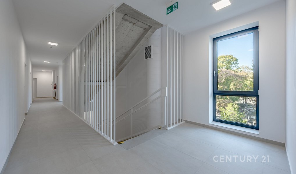 Pronájem bytu 2+kk 54 m², Kladno – náhled fotky 12