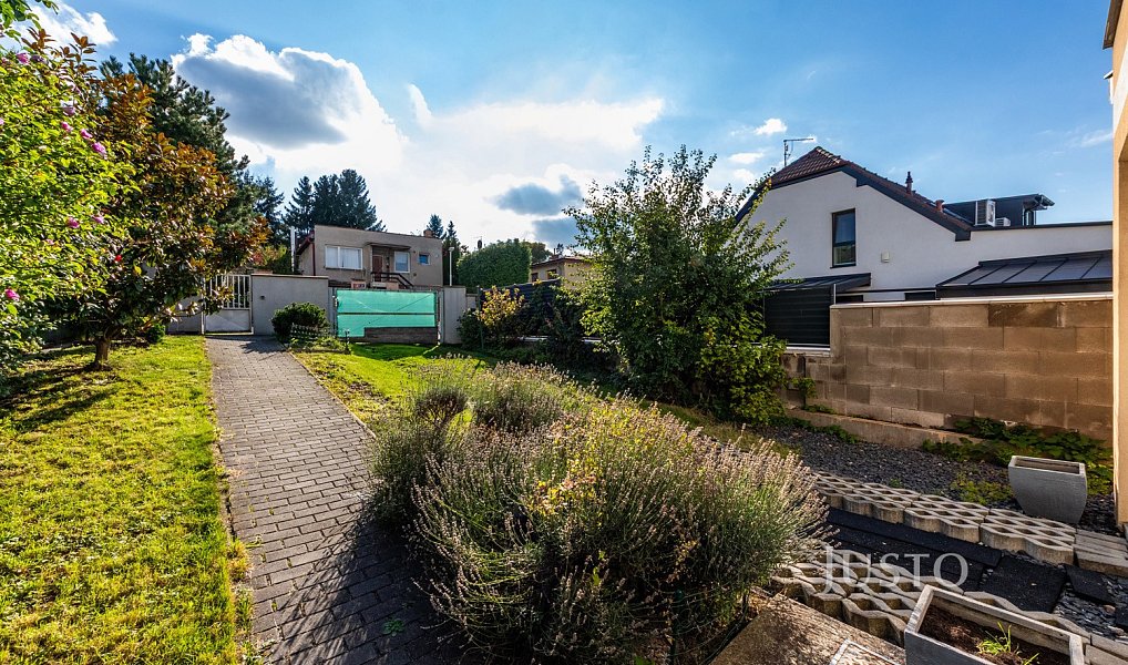 Prodej domu 206 m² s pozemkem 351 m², Praha – náhled fotky 5