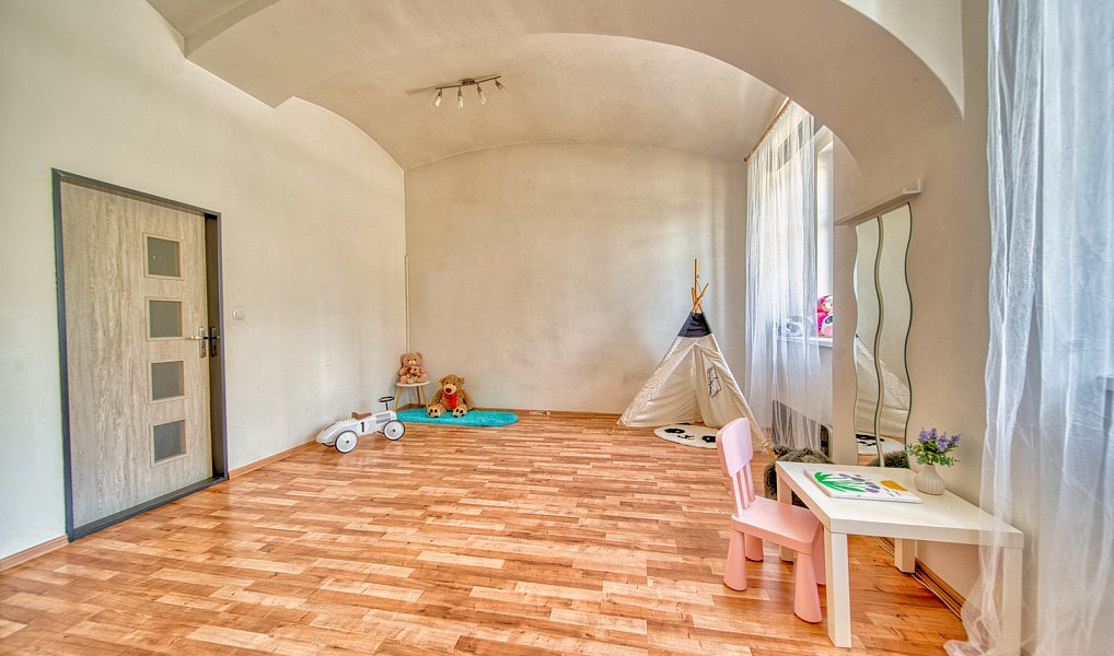 Prodej domu 220 m² s pozemkem 602 m², Jaroměř – náhled fotky 6