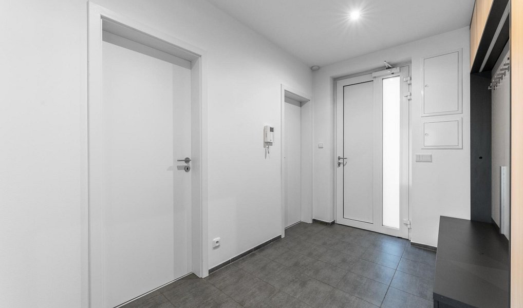 Prodej bytu 4+kk 134 m², Praha – náhled fotky 12