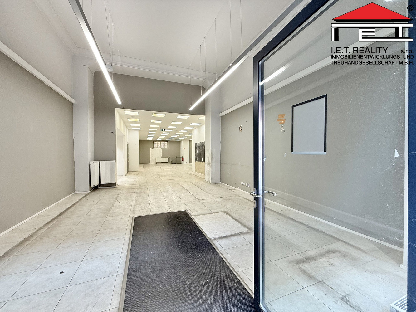 Pronájem obchodních prostor 212 m² – fotografie 4