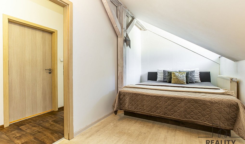 Prodej domu 284 m² s pozemkem 806 m², Větřní – náhled fotky 26