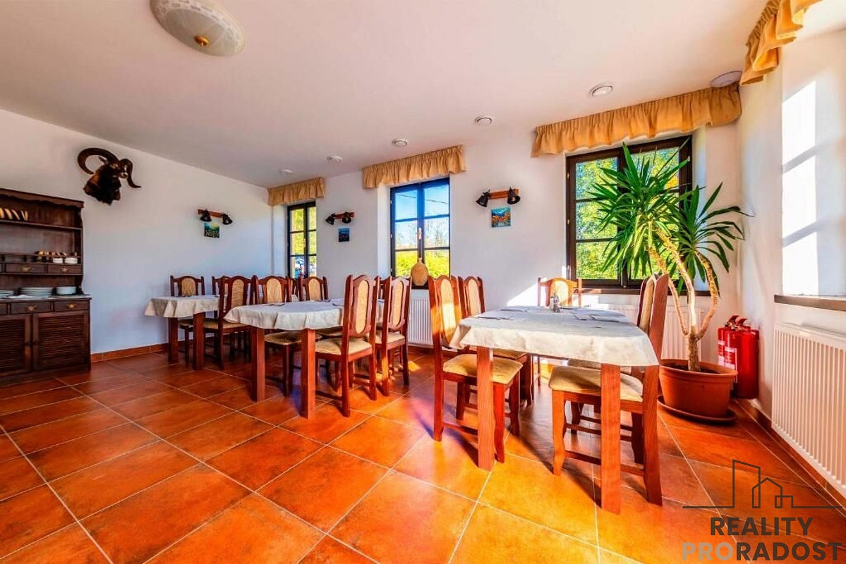 Prodej ubytovacího objektu 744 m² – fotografie 5