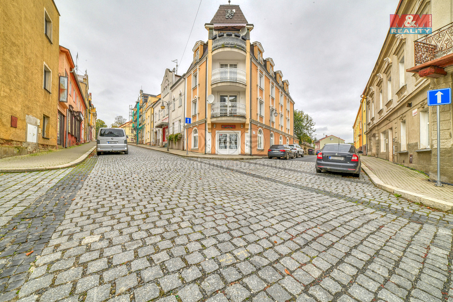 Commercial property, 132 m²