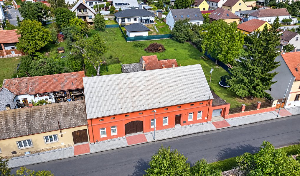 Prodej domu 175 m² s pozemkem 515 m², Zlonice – náhled fotky 9