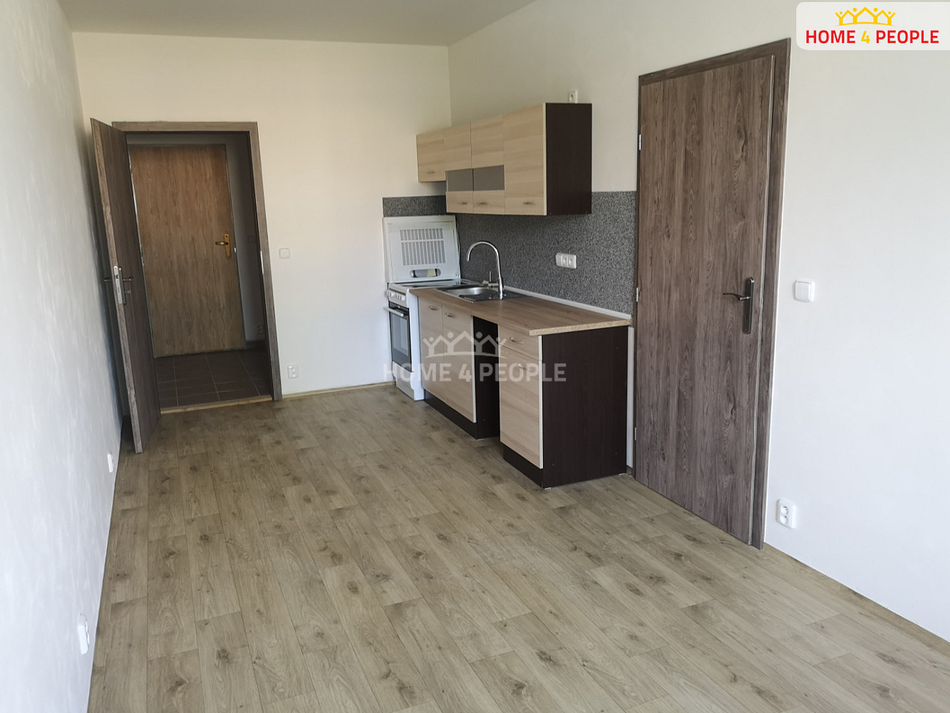 Pronájem bytu 2+kk 46 m² – fotografie 3