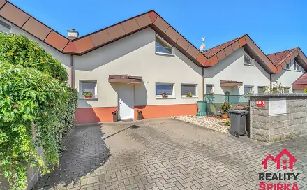 Prodej domu 118 m² s pozemkem 162 m², K Pišici, Pardubice - Staré Čívice