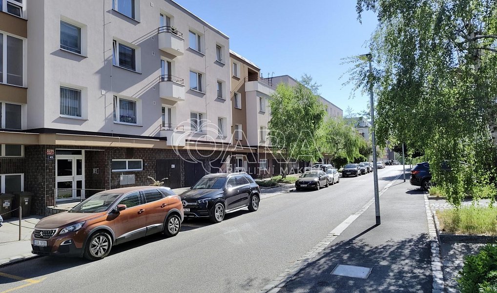Pronájem bytu 3+kk 81 m², Praha – náhled fotky 33
