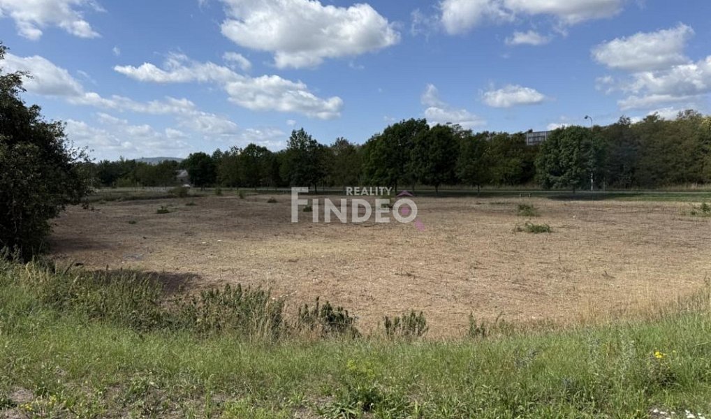 Prodej komerčního pozemku 5 601 m², Králův Dvůr – náhled fotky 24