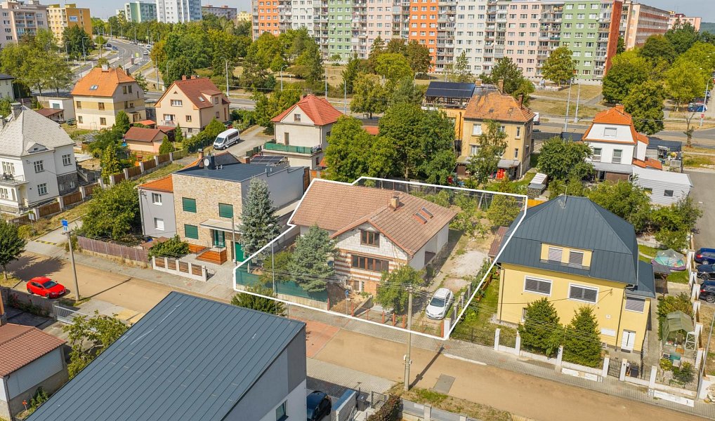 Prodej domu 340 m² s pozemkem 681 m², Plzeň – náhled fotky 39