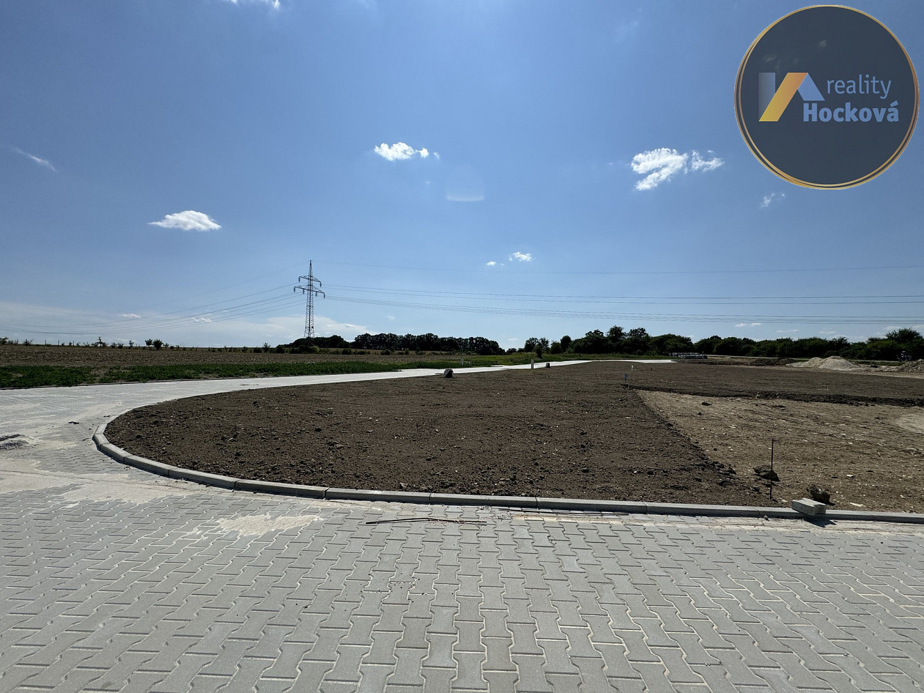Prodej stavebního pozemku 903 m² – fotografie 3