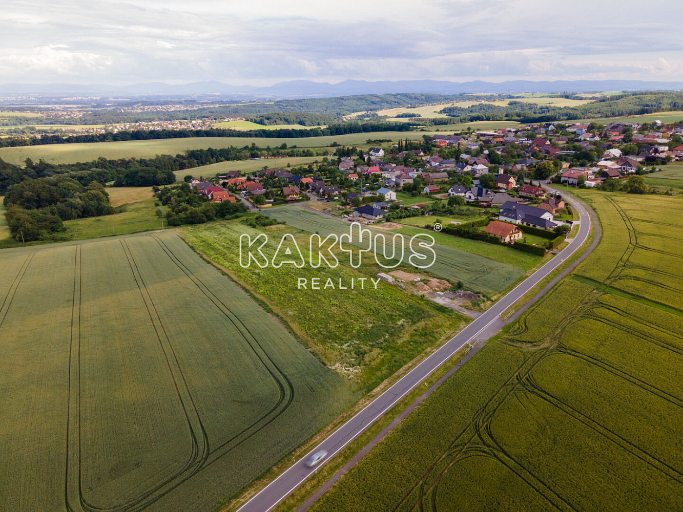 Prodej stavebního pozemku 3 828 m²