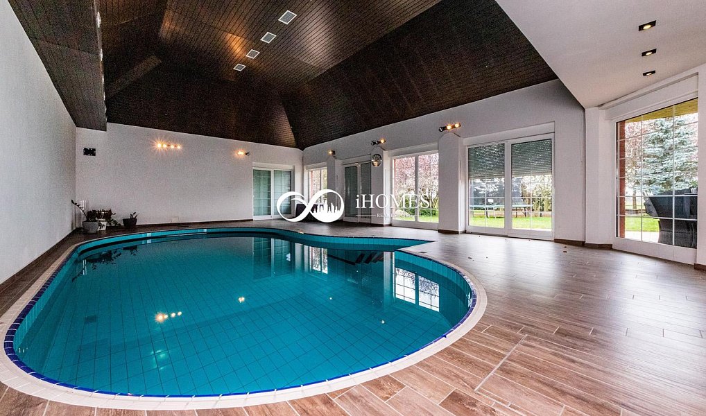 Prodej domu 484 m² s pozemkem 5 684 m², Praha – náhled fotky 2