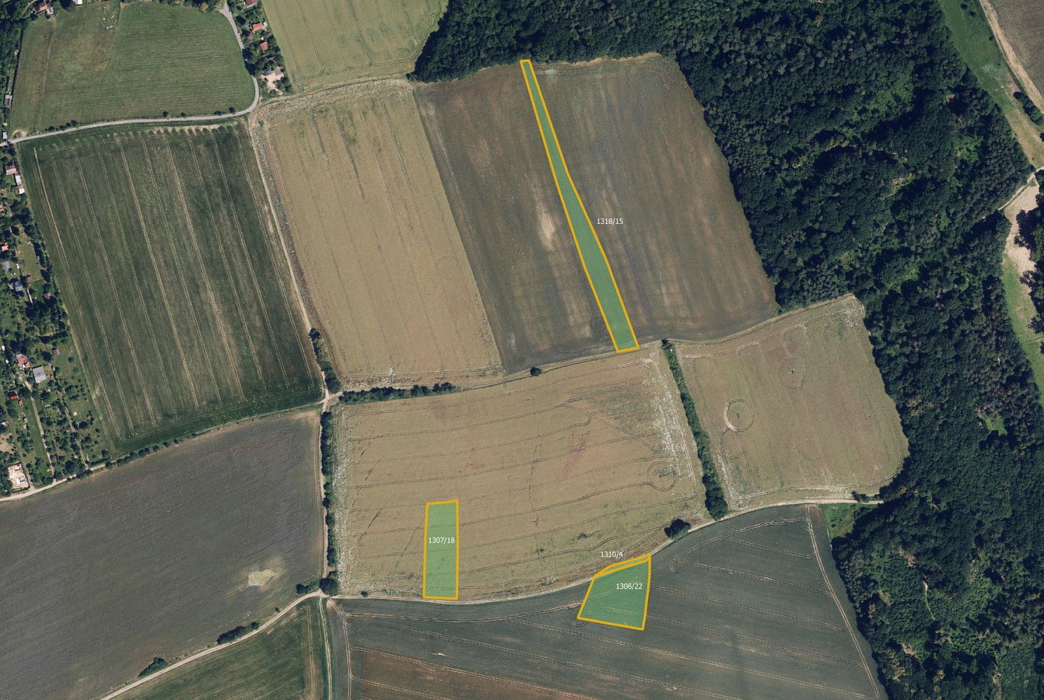 Prodej pole 11 907 m², Olomouc