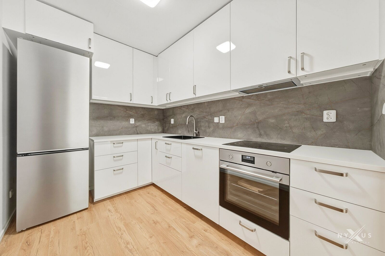 Pronájem domu 324 m² s pozemkem 287 m²