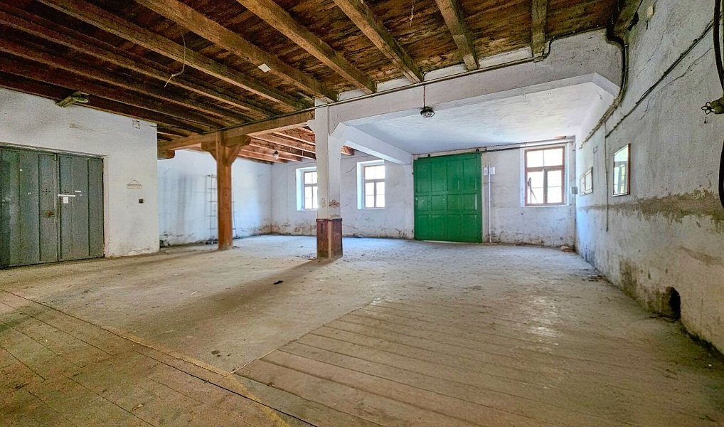 Prodej skladovacích prostor 2 000 m², Žatec – náhled fotky 7