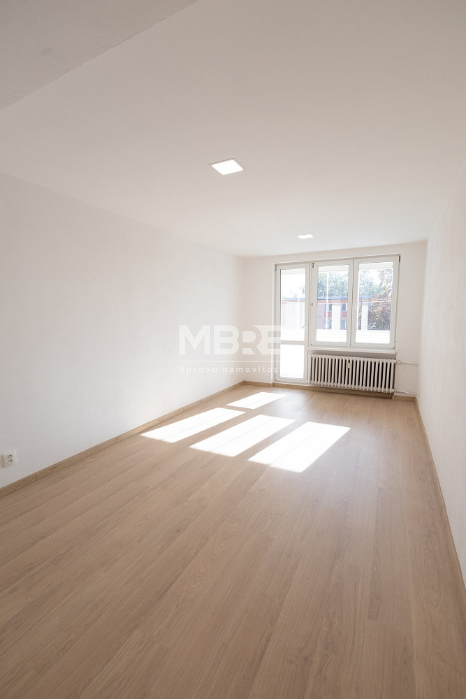 Pronájem bytu 2+kk 55 m² – pohled 4