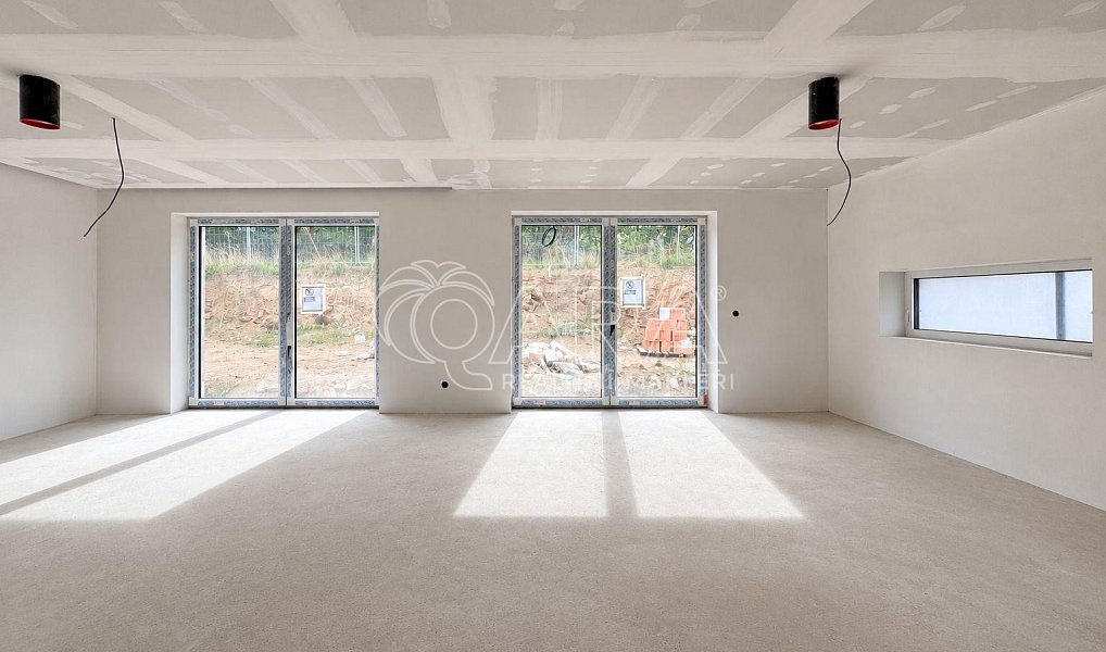 Prodej domu 156 m² s pozemkem 676 m², Kamenice – náhled fotky 3